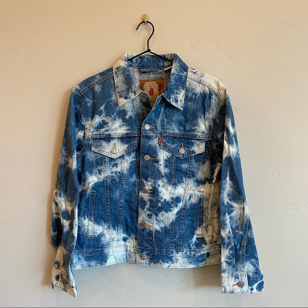 LEVI’S Bleach Tie Dye Ex-Boyfriend Trucker Denim Jean Jacket